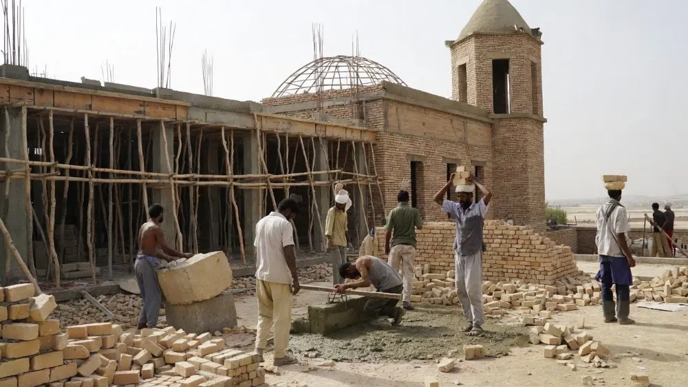 روش سنتی (Traditional Construction)
